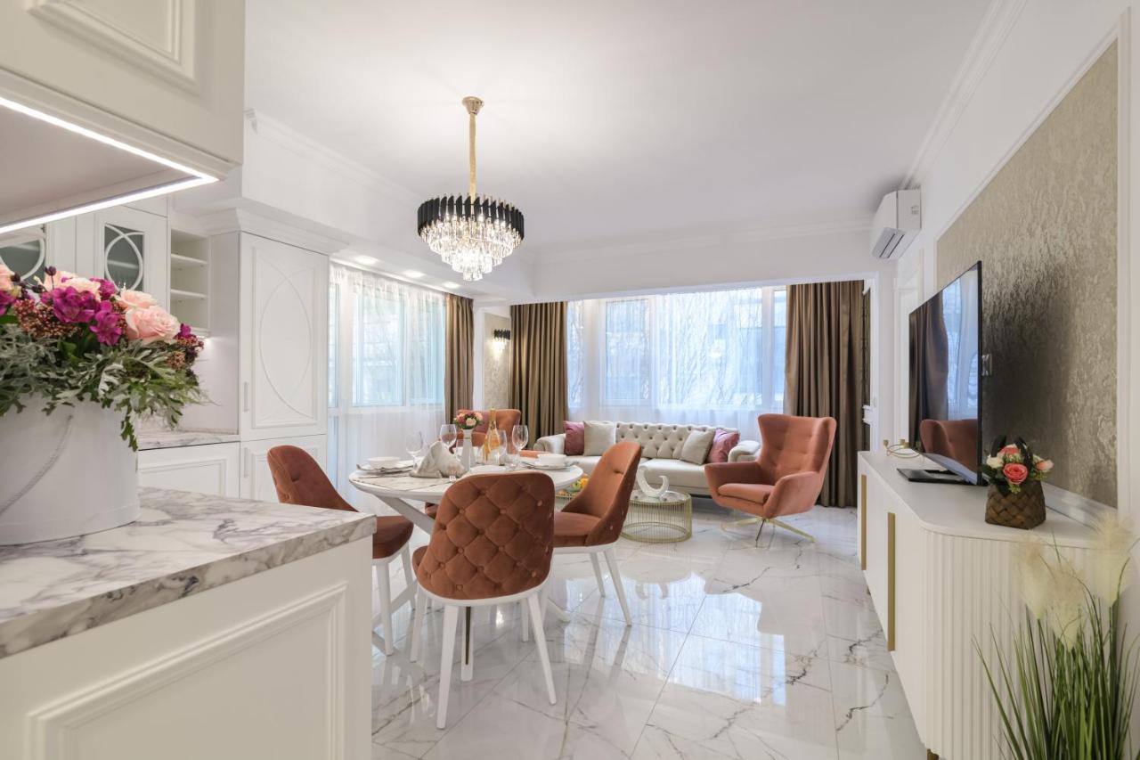 Лукс На Море Luxury Apartment In Downtown With Garage Warna Exterior foto
