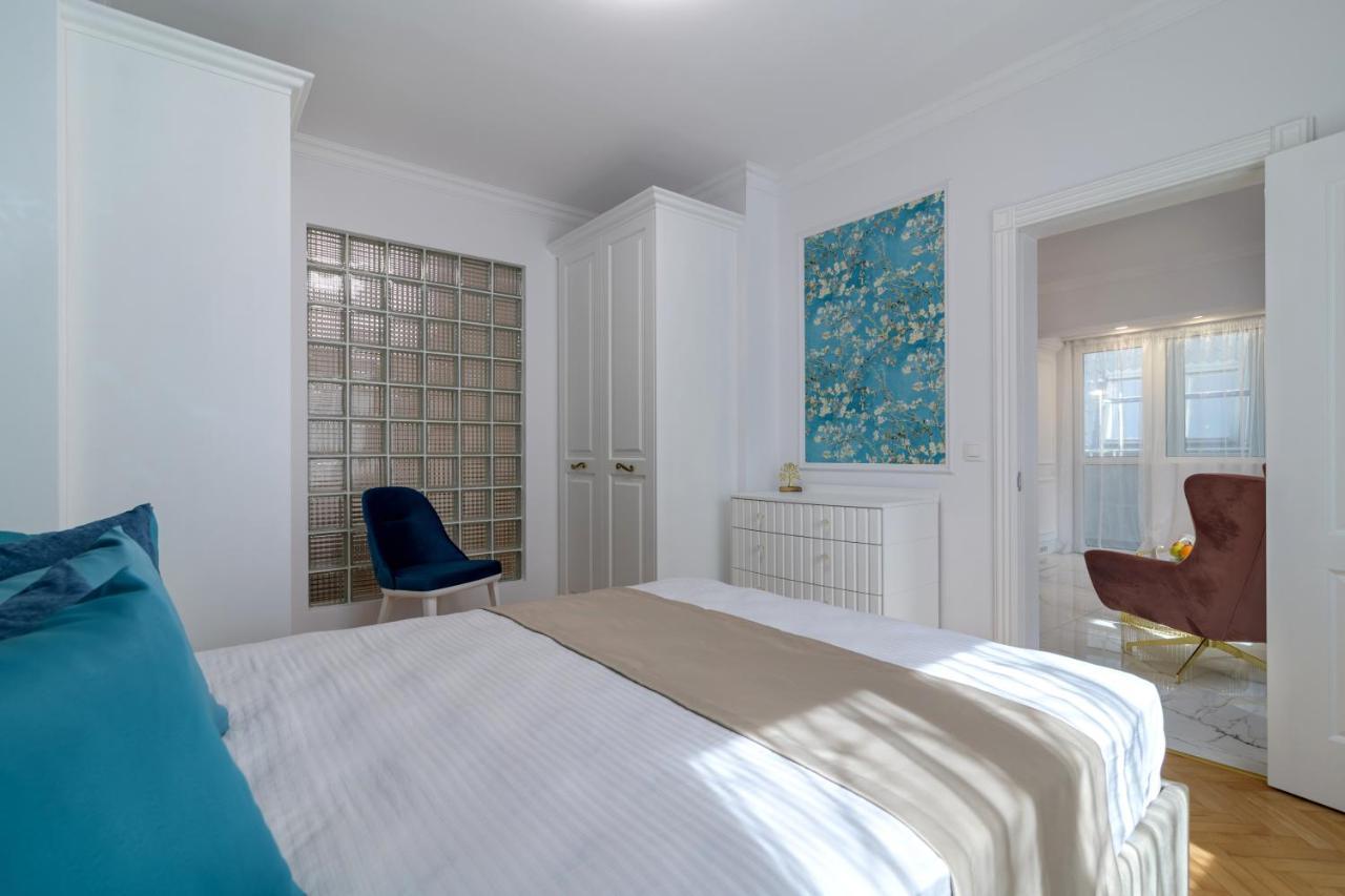 Лукс На Море Luxury Apartment In Downtown With Garage Warna Exterior foto