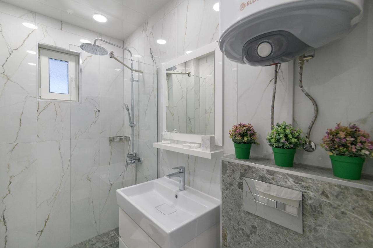 Лукс На Море Luxury Apartment In Downtown With Garage Warna Exterior foto